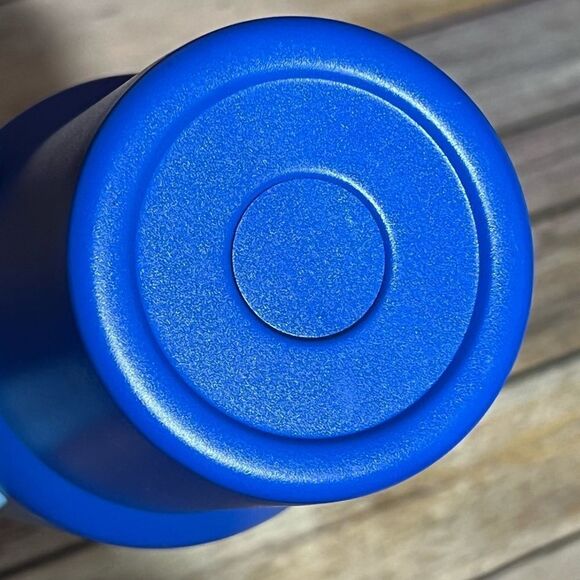 Blue ombre tumbler (40oz) - Picture 4 of 6